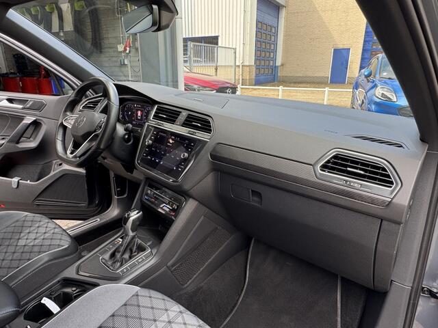 Volkswagen TIGUAN 1.5 TSI R-Line nieuw model/ IQled/trekhaak/camera