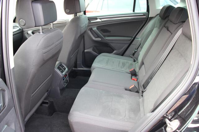 Volkswagen TIGUAN 1.5 TSI Life Business Automaat | Navi | Stuur- en Stoelverwarming | Camera |