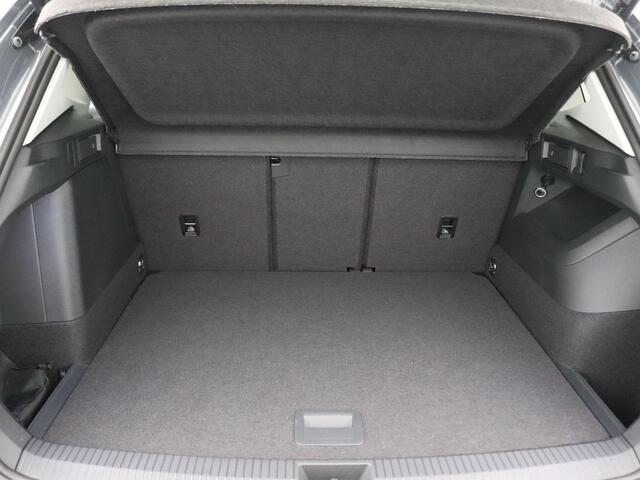 Volkswagen TIGUAN 1.5 eHybrid Life Edition 204PK DSG Adaptieve Cruise Controle, Elektr. Achterklep, Side Assist, Navi via Apple Carplay/Android Auto, Achteruitrijcamera, Winterpakket Plus, 18" LM Velgen