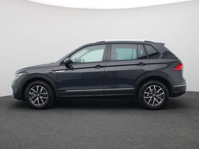 Volkswagen TIGUAN 1.4 TSI eHybrid Life Business 245PK DSG Adaptieve Cruise Controle, Side Assist, 360gr. Camera, Elektr. Achterklep, Virtual Cockpit, Stuurverwarming, Trekhaak, 17" LM Velgen