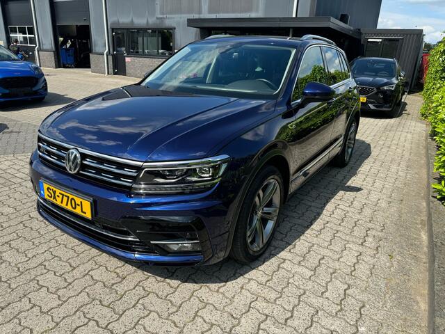 Volkswagen TIGUAN 1.4 TSI 4Motion R line virtual cockpit, trekhaak, pano