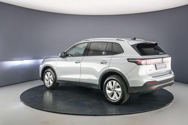 Volkswagen TIGUAN Life Edition 1.5 TSI eHybrid 204pk DSG Automaat Adaptive cruise control, Elektrische achterklep, Achteruitrijcamera, LED verlichting, App connect, Airco, Stoelverwarming