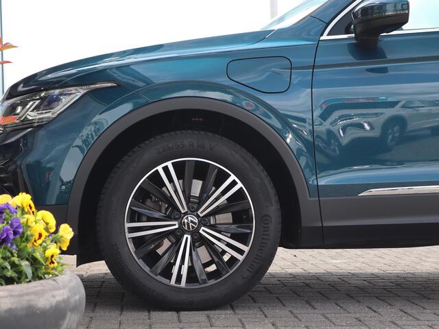 Volkswagen TIGUAN 1.4 TSI 245 pk DSG eHybrid Elegance | Navigatie | Camera | Head Up | Two-Tone Leder | IQ Light | Stoel + Stuur verwarming | App Connect | Elektrische Klep | Digital Cockpit |