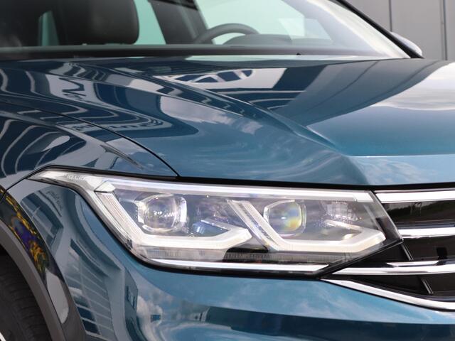 Volkswagen TIGUAN 1.4 TSI 245 pk DSG eHybrid Elegance | Navigatie | Camera | Head Up | Two-Tone Leder | IQ Light | Stoel + Stuur verwarming | App Connect | Elektrische Klep | Digital Cockpit |