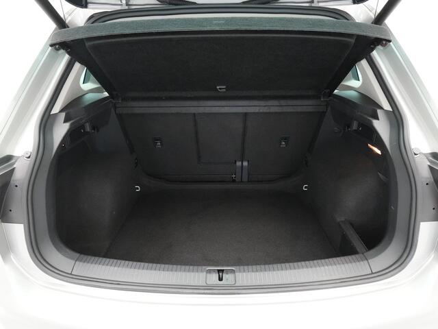 Volkswagen TIGUAN 1.4 TSI ACT 150pk DSG Highline Panorama Navigatie Camera Acc Sideassist Stoelmemory 294