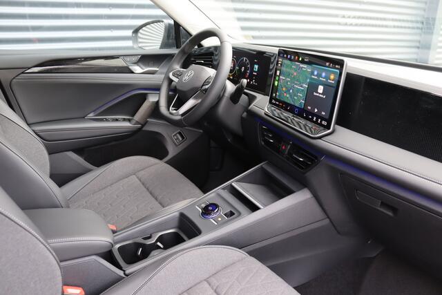 Volkswagen TIGUAN 1.5 eHybrid 204pk Edition IQ.Light/Keyless/Camera/DCC/ACC/Winterpakket/Elek. klep/Dodehoek/trekhaak wegkl.
