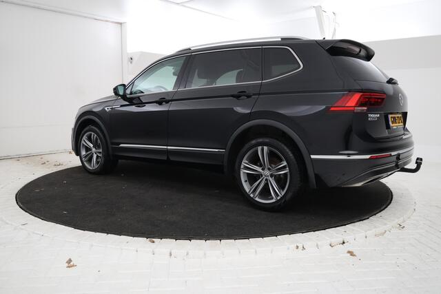 Volkswagen TIGUAN Allspace 1.5 TSI Highline Business R Platinum, Panorama, Virtual, Trekhaak, 5 Persoons