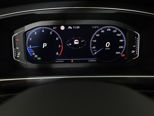 Volkswagen TIGUAN 1.5 TSI R-Line Business 150 pk Automaat (DSG) | Verlengde garantie | Navigatie | Panoramadak | Elektr. trekhaak | Parkeersensoren (Park assist) | Achteruitrijcamera | R-Line |