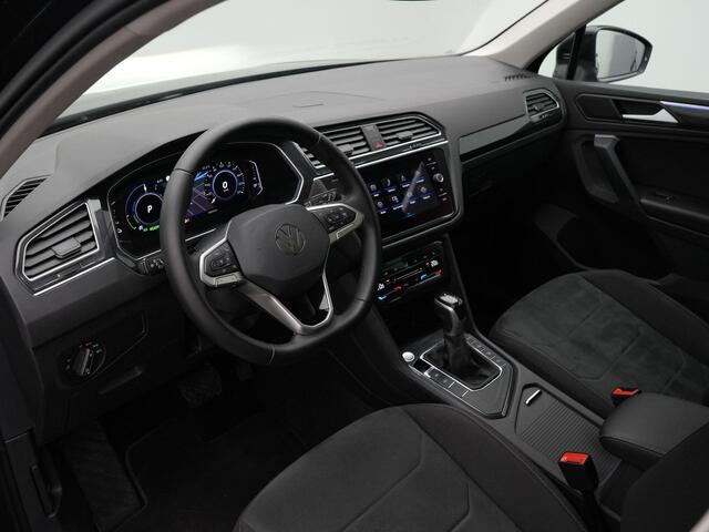 Volkswagen TIGUAN Elegance 1.4 TSI eHybrid 245 pk DSG | Pano | Adaptive Cruise Control | Achteruitrijcamera | Stoelverwarming | 18 inch