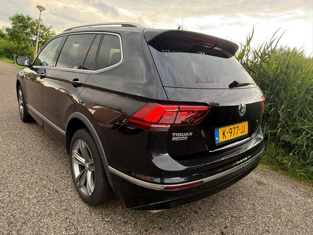 Volkswagen TIGUAN Allspace 1.5 TSI Highline, R-line, 7-Persoons, Panoramadak, Trekhaak, Massage!