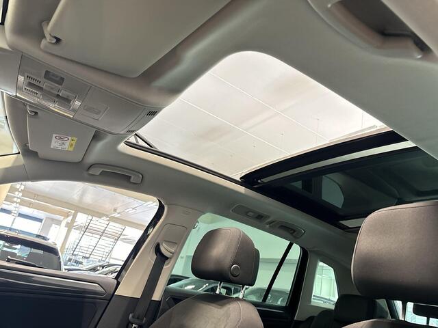 Volkswagen TIGUAN 1.5 Tsi 150pk DSG ACT Comfortline Business · Panoramadak · Apple/Android Car Play · Navi · Elek. Trekhaak · Elek. Achterklep · Alarm · 17'' Inch ·
