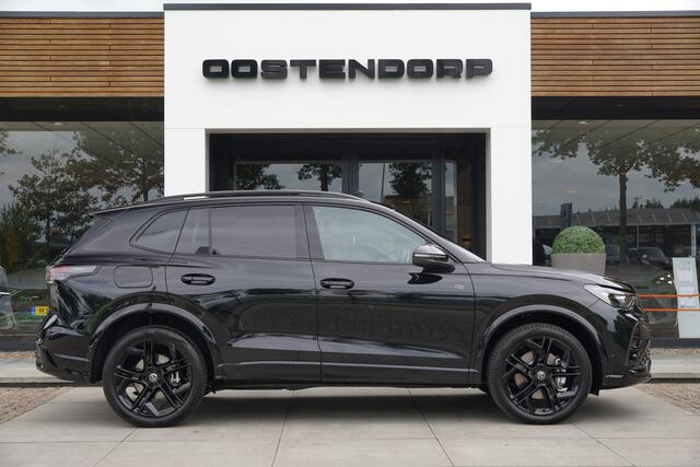 Volkswagen TIGUAN 1.5/272pk eHybrid R-Line Blackstyle|2025|Panoramadak|360°Camera|Trekhaak|20"Blackstyle|Stoelverwarming/massage|Carplay&AndroidAuto|sfeerverlichting|el.achterklep