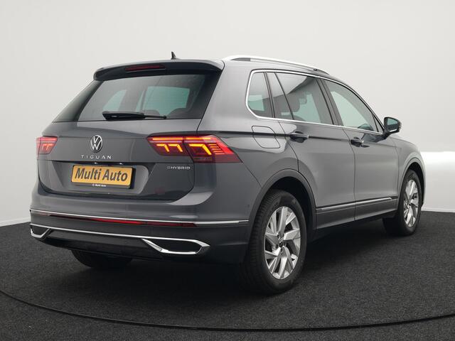 Volkswagen TIGUAN 1.4 TSI Elegance Plug In Hybrid 245pk | PHEV | Trekhaak af Fabriek | Adaptive Cruise | Stuur/Stoel Verwarming | IQ Light | 18"L.M | Carplay | Camera | Digitaal Cockpit |