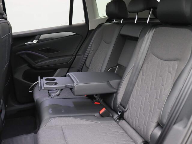 Volkswagen TIGUAN 1.5 eHybrid Life Edition 204PK DSG Pano-Schuifdak, Navi via Apple Carplay/Android Auto, Achteruitrijcamera, Alarm, Stoel en stuurverwarming, Keyless, Side Assist, Virtual Pedal, 17" LM Velgen