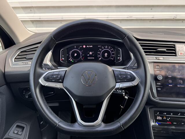 Volkswagen TIGUAN eHybrid Elegance | Navigatie | Camera | Stoel en Stuur verwarming |