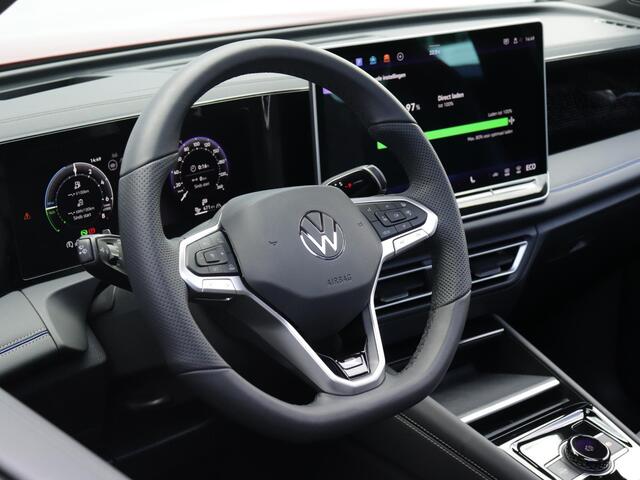 Volkswagen TIGUAN 1.5 eHybrid R-Line Edition | Trekhaak | 360 Camera | Harman Kardon | Pano | Assistance Plus | Multimedia Plus | Stoelverwarming V+A | Stuurverwarming |