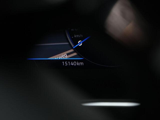 Volkswagen TIGUAN 1.5 TSI 150 pk DSG R-Line | Panoramadak | IQ Light | Navigatie Discover Pro | Rondomzicht camera | Head-up display | Adaptief onderstel