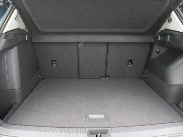 Volkswagen TIGUAN 1.5 eHybrid Life Edition 204PK DSG Navi via Apple Carplay/Android Auto, Achteruitrijcamera, Side Assist, Keyless, Stoel-Stuurverwarming, Elektr. Achterklep, 19" LM Velgen