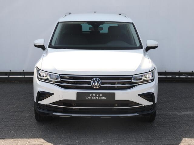 Volkswagen TIGUAN 1.4 TSI eHybrid Elegance 245 pk DSG | LED Matrix | Side Assist | Keyless | Camera | Spiegelpakket | Navigatie