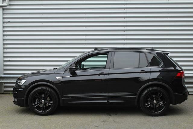 Volkswagen TIGUAN 1.5 TSI 150pk ACT DSG7 R-Line NL-Auto NAP Panoramadak Clima Cruise Navi Leder Keyless Trekhaak 1300kg