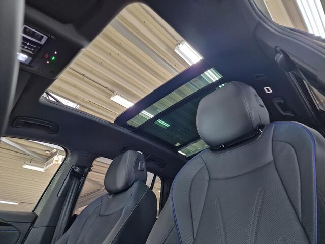 Volkswagen TIGUAN 1.5 eHybrid R-Line 272pk | Varenna leder | Pano | Trekhaak | IQ. Matrix | Black Style | 360 camera | Head-up