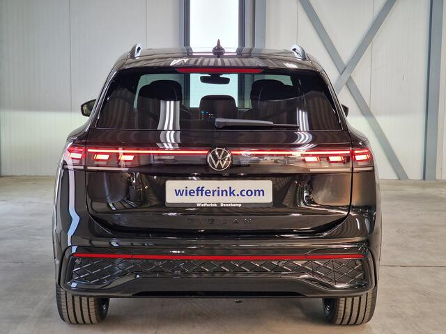 Volkswagen TIGUAN 1.5 eHybrid R-Line 272pk | Varenna leder | Pano | Trekhaak | IQ. Matrix | Black Style | 360 camera | Head-up