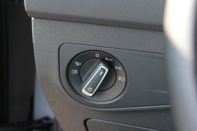 Volkswagen TIGUAN 1.5 TSI Elegance | ACC | Pano | Trekhaak |