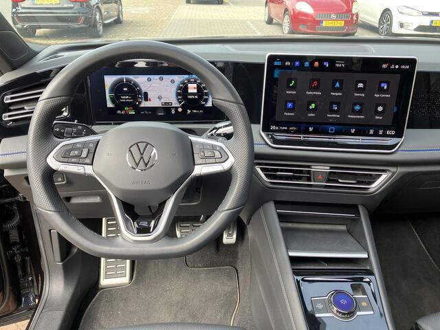Volkswagen TIGUAN 1.5 272pk DSG eHybrid R-Line Business · Camera · Panoramadak · Stoelventilatie · Massage · Elek. Trekhaak · Elek. Achterklep · 20'' Inch · Garantie t/m 24-10-2029 of 100.000km