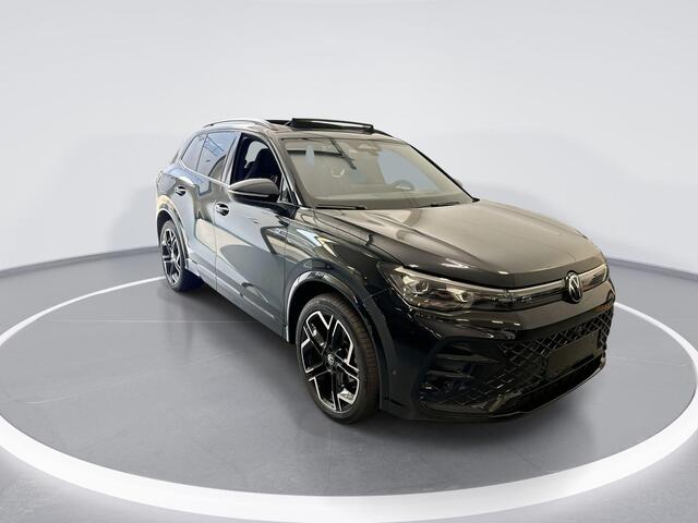 Volkswagen TIGUAN 1.5 eTsi 150pk DSG R-Line Business · Keyless · Panoramadak · 360 Camera · Massage · Elek. Achterklep · IQ.Light · 20'' Inch ·