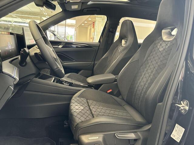Volkswagen TIGUAN 1.5 eTsi 150pk DSG R-Line Business · Keyless · Panoramadak · 360 Camera · Massage · Elek. Achterklep · IQ.Light · 20'' Inch ·