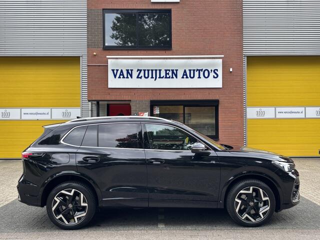 Volkswagen TIGUAN 1.5 eHybrid R-Line Edition Pano Keyless Matrix 360° 19'' BTW