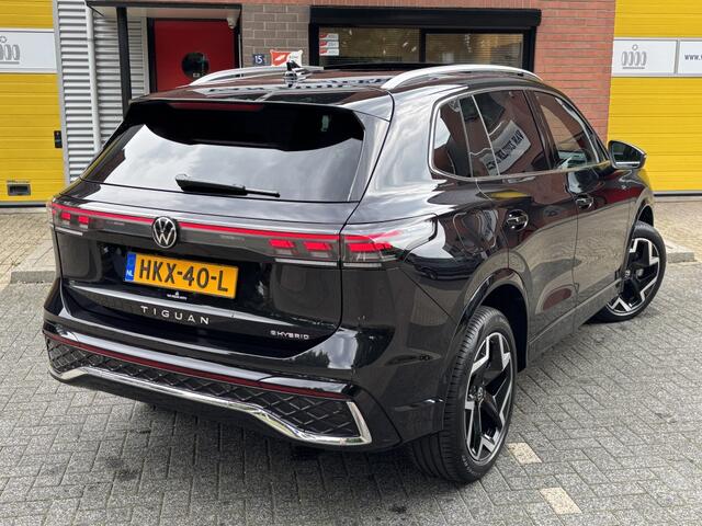 Volkswagen TIGUAN 1.5 eHybrid R-Line Edition Pano Keyless Matrix 360° 19'' BTW