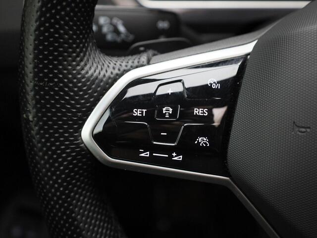 Volkswagen TIGUAN 1.4 TSIeHybrid 180kW/245PK R-Line DSG · Panoramadak · Leder · Elektrische stoelen · Verwarmde achterbank · 360 gr. Camera · Dodehoeksensor · Matrix Led