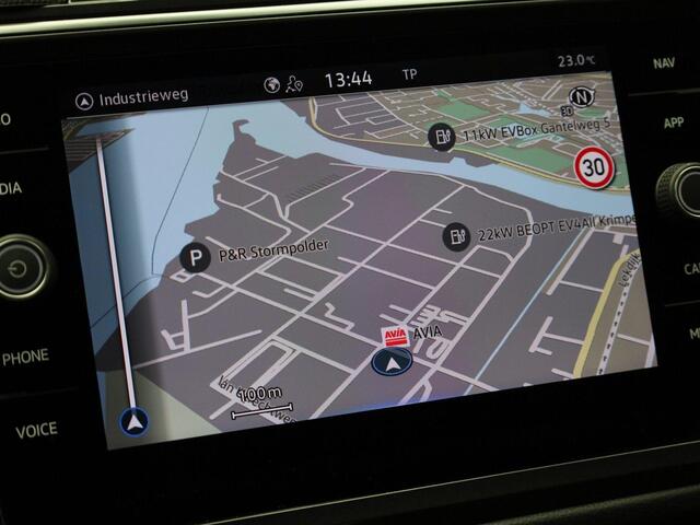 Volkswagen TIGUAN 1.5TSI/150PK Life DSG · Navigatie · Trekhaak · Camera · Massagefunctie
