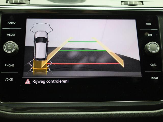 Volkswagen TIGUAN 1.5TSIe/150PK R Line Black style DSG · Navigatie · Stoel- & stuurverwarming · Camera + Parkeersensoren
