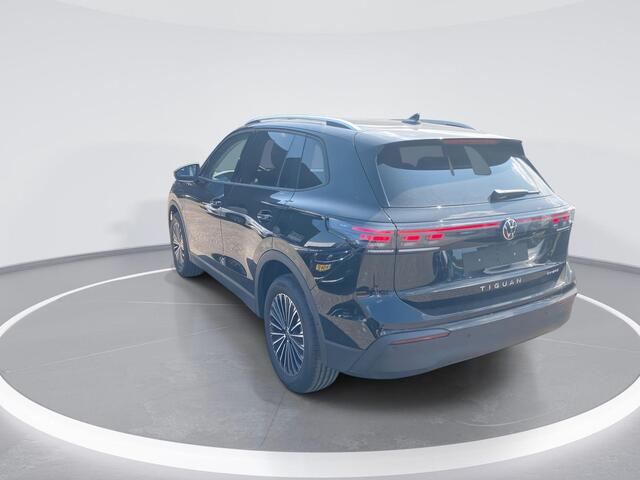 Volkswagen TIGUAN 1.5 eTSI 204 pk DSG Life Edition · Navigatie · Camera + Parkeersensoren · Zwenkbare Trekhaak ·