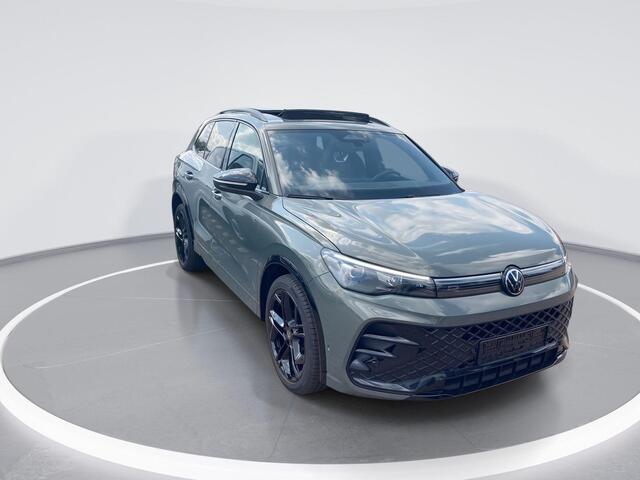 Volkswagen TIGUAN 1.5 eTSI 150pk DSG R-line · Navigatie · Camera · Panoramadak · Apple Car Play · Dodehoeksensor · Garantie t/m 22-04-2029 of 100.000km