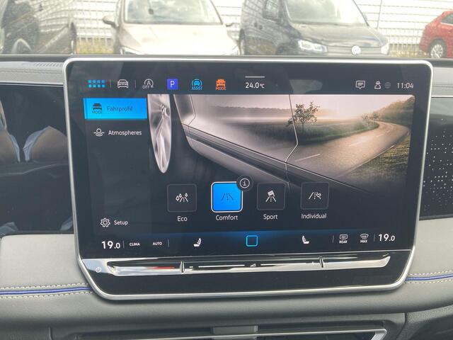Volkswagen TIGUAN 1.5 eTSI 150pk DSG R-line · Navigatie · Camera · Panoramadak · Apple Car Play · Dodehoeksensor · Garantie t/m 22-04-2029 of 100.000km