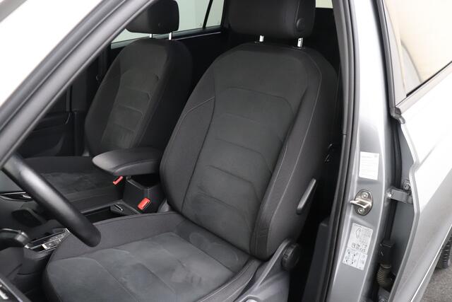 Volkswagen TIGUAN Allspace 1.5 Aut. TSI R-Line Elek.Trekhaak Digi. Dash 20'LMV