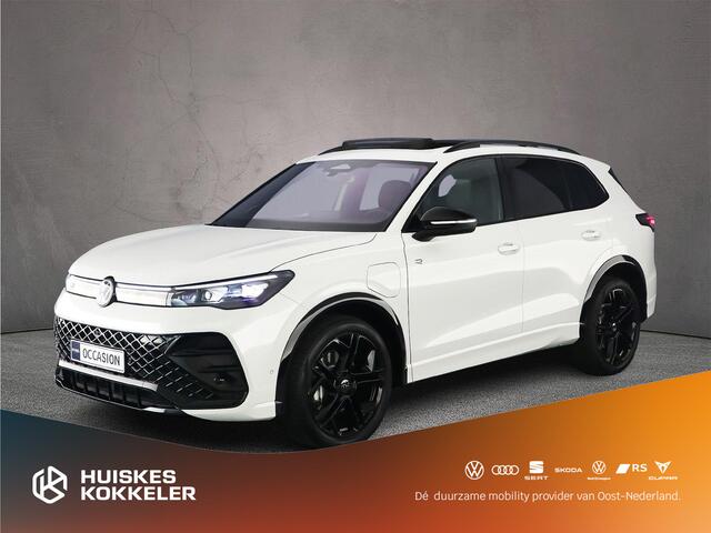 Volkswagen TIGUAN R-Line Business 1.5 TSI eHybrid 272pk DSG Automaat Black Style, Trekhaak, Panoramadak, Lederen bekleding, Adaptive cruise control, LED matrix koplampen, 360 camera, Navigatie