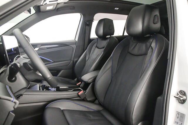 Volkswagen TIGUAN R-Line Business 1.5 TSI eHybrid 272pk DSG Automaat Black Style, Trekhaak, Panoramadak, Lederen bekleding, Adaptive cruise control, LED matrix koplampen, 360 camera, Navigatie