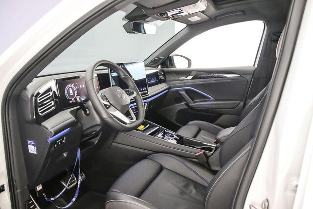 Volkswagen TIGUAN R-Line Business 1.5 TSI eHybrid 272pk DSG Automaat Black Style, Trekhaak, Panoramadak, Lederen bekleding, Adaptive cruise control, LED matrix koplampen, 360 camera, Navigatie