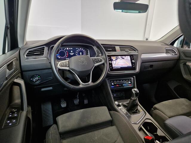 Volkswagen TIGUAN 1.5 TSI Life Business | TREKHAAK | CAMERA | STOELVERWARMING |