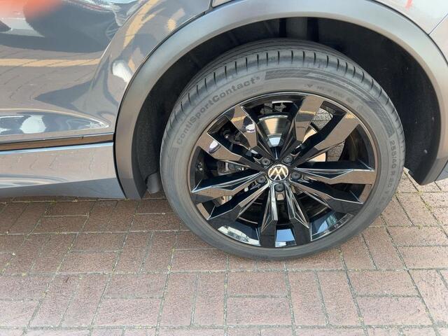 Volkswagen TIGUAN 1.4 TSI eHybrid R-Line ACC Trekhaak LED Head-Up Panoramadak 20 Inch