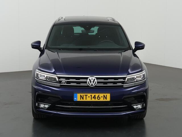 Volkswagen TIGUAN 2.0 TSI 4Motion High R-Line | 1e eigenaar | Trekhaak Elektr. | Panoramadak | Full LED | Navigatie | Parkeercamera | Stoelverwarming | Cruise Control | Comfortstoelen |