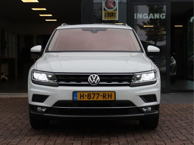 Volkswagen TIGUAN 1.5 TSI ACT Highline | panorama | trekhaak | leder | memory | camera | park-assist |