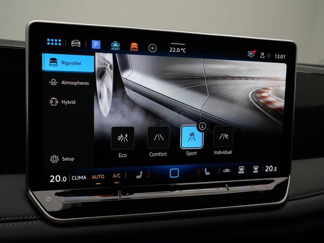 Volkswagen TIGUAN 1.5 204 pk DSG eHybrid Life Edition | Leder/stof | Achteruitrijcamera | Stuur-/stoelverwarming | Adaptive Cruise