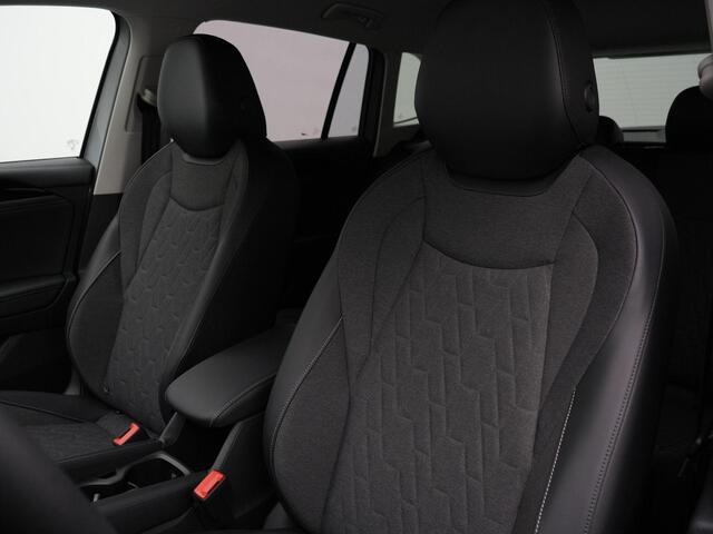 Volkswagen TIGUAN 1.5 204 pk DSG eHybrid Life Edition | Leder/stof | Achteruitrijcamera | Stuur-/stoelverwarming | Adaptive Cruise