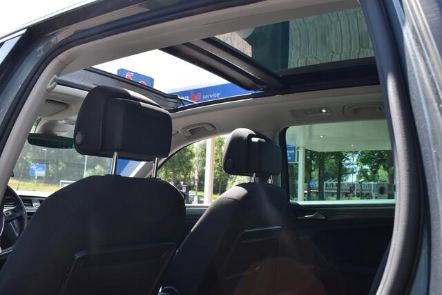 Volkswagen TIGUAN 1.5 TSI ACT Comfortline Business | Pano/Schuifdak | Navigatie | Virtual Dashboard | Acc | 12 mnd BOVAG garantie Whatsapp 06-53188999