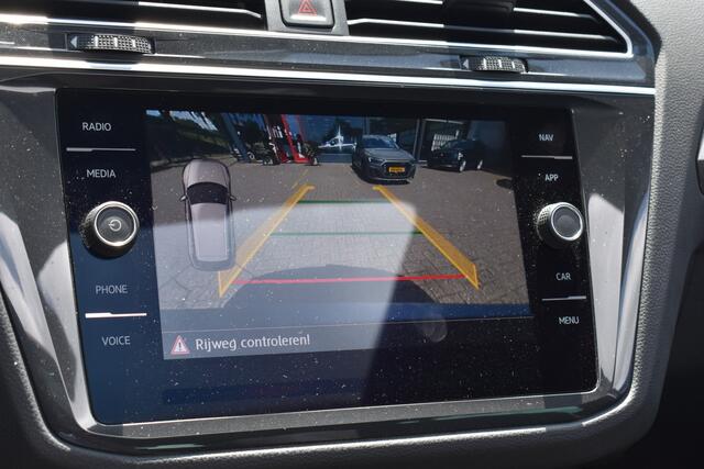 Volkswagen TIGUAN 1.5 TSI ACT Comfortline Business | Pano/Schuifdak | Navigatie | Virtual Dashboard | Acc | 12 mnd BOVAG garantie Whatsapp 06-53188999